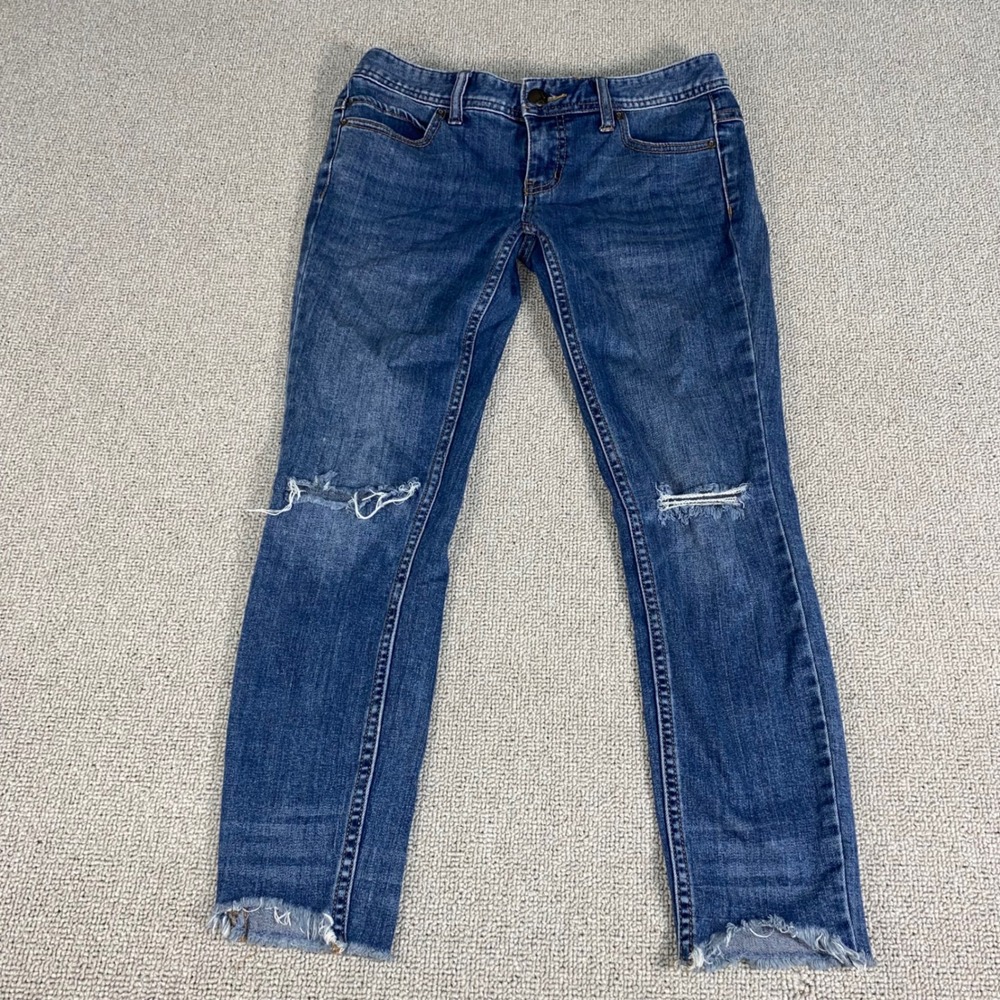 Free People Skinny Jeans Womens 28 Blue Distressed Ripped Knee Raw Hem Denim EUC